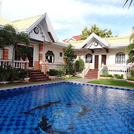 The Executive Villa Inn & Suites Davao Екстер'єр фото