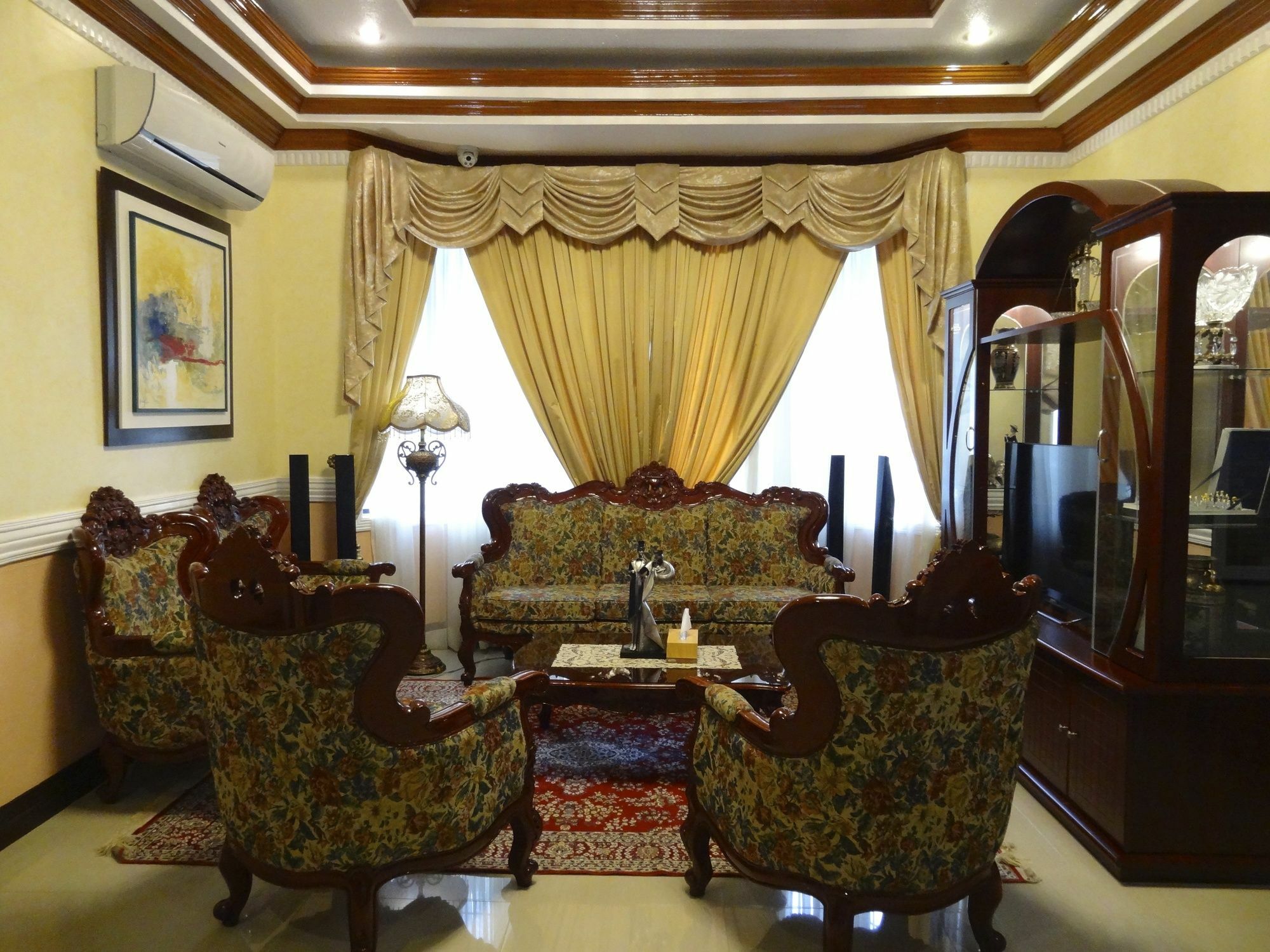 The Executive Villa Inn & Suites Davao Екстер'єр фото